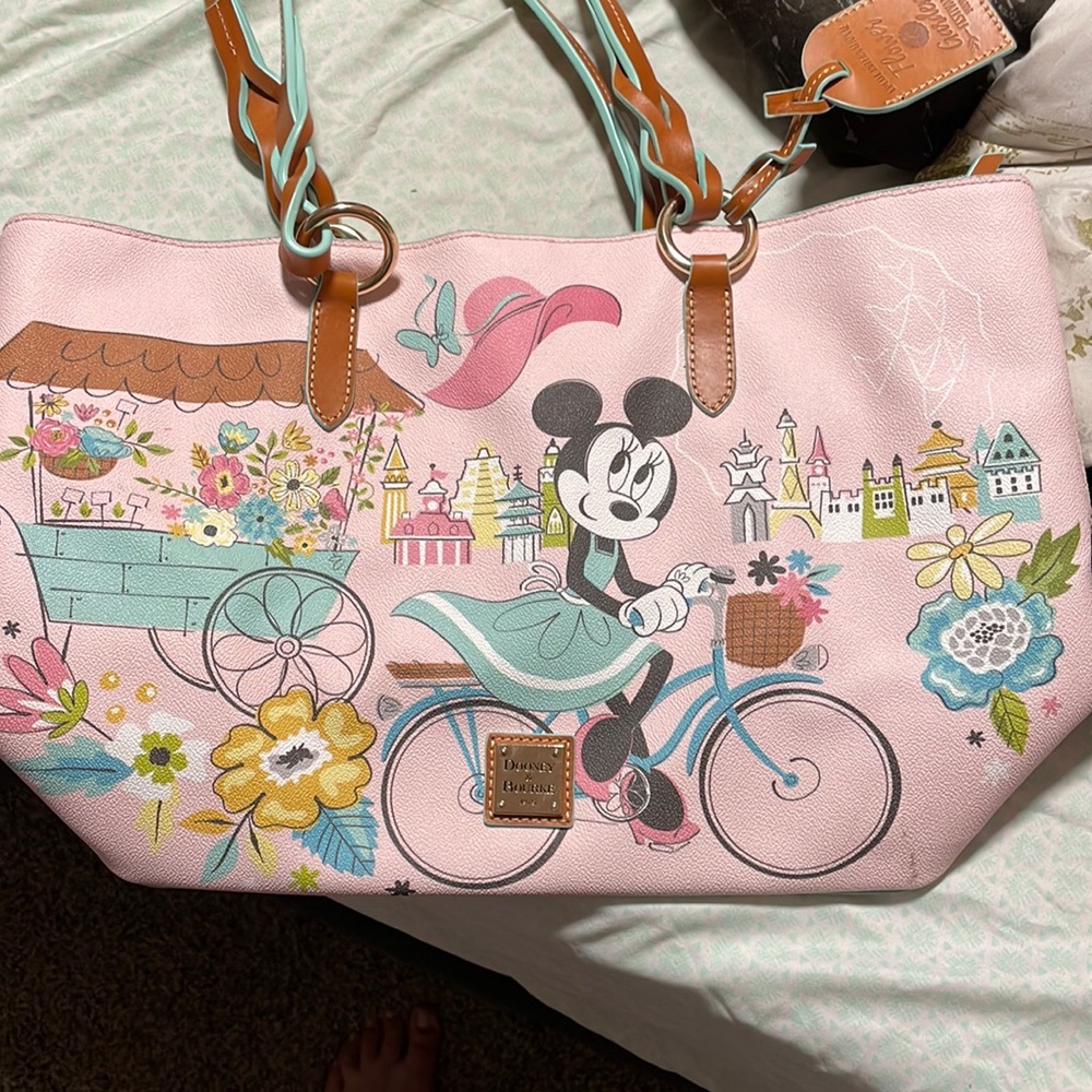 Minnie Mouse purse